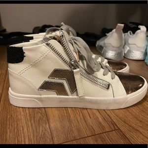 Dolce Vita sneakers. Size 9. NWOT.